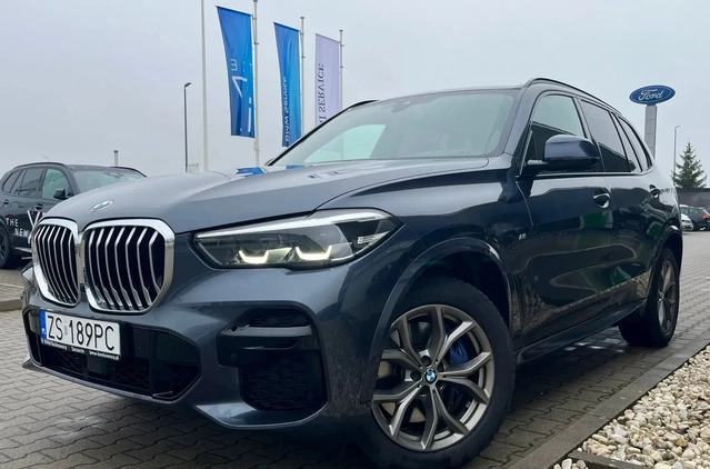 BMW X5 cena 249900 przebieg: 105000, rok produkcji 2021 z Dobra małe 106